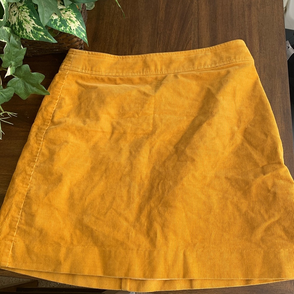Mustard mini cotton skirt